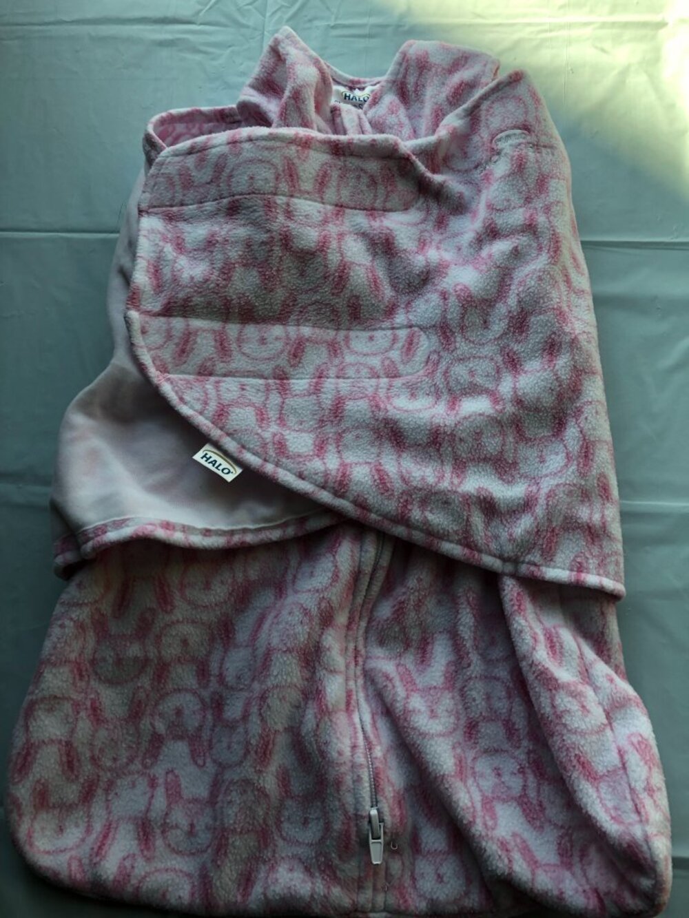 Newborn; Halo Sleep Sack Swaddle; 0-3 months; 19-23"; 6-12#; Like new; Pink